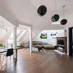 Luxusni Apartman S Terasou A Garazi