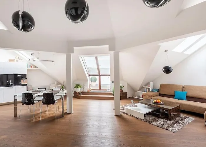 Luxusni Apartman S Terasou A Garazi