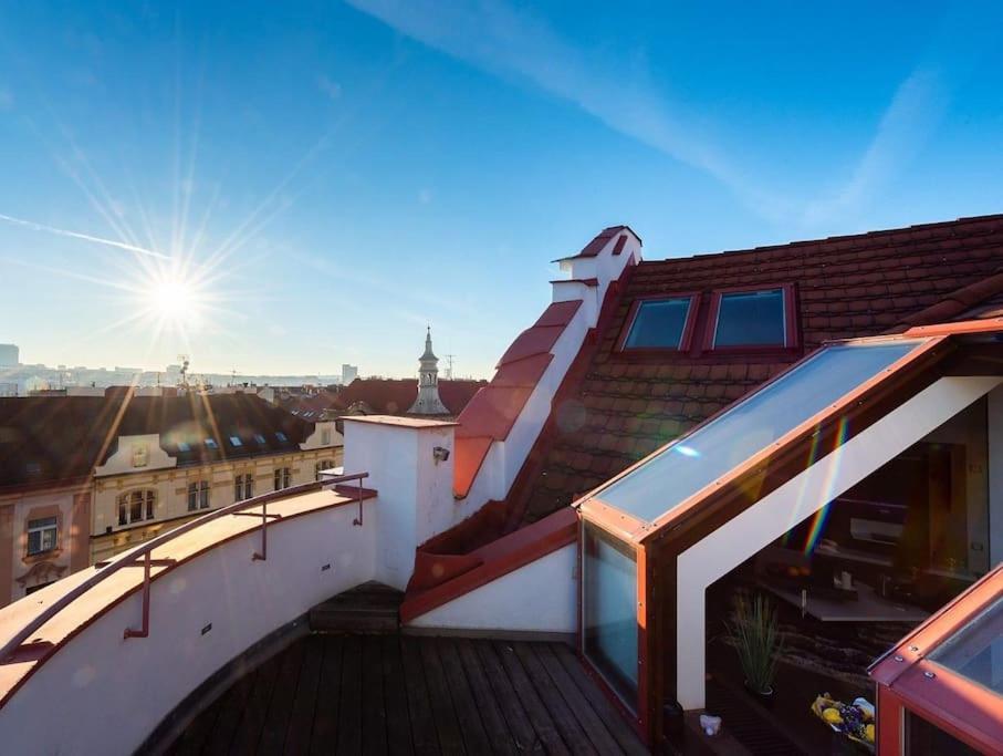 Luxusni S Terasou A Garazi Apartamento Praga